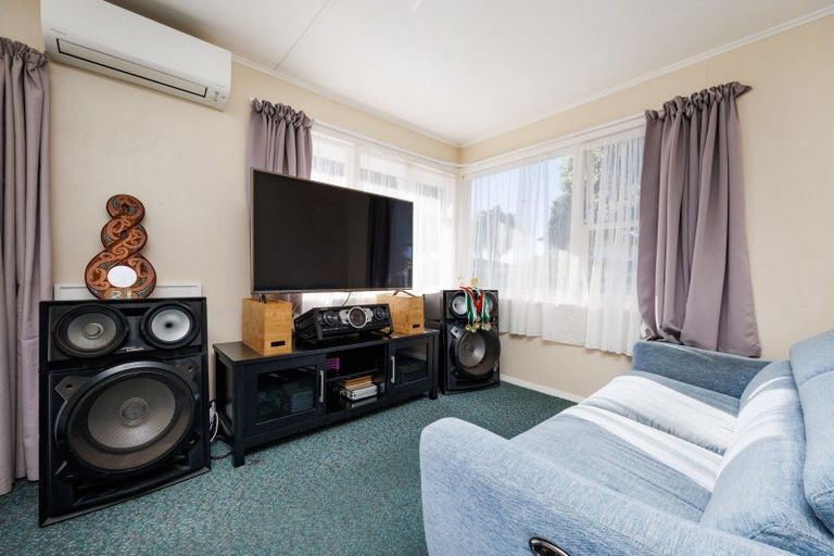 Photo of property in 2/106 Linton Street, West End, Palmerston North, 4410