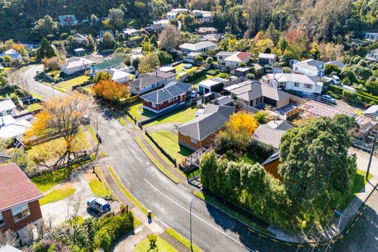 Photo of property in 2 Thames Street, Welbourn, New Plymouth, 4310