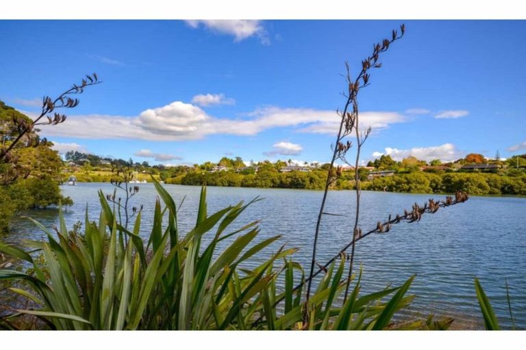 Photo of property in 58 Rarere Terrace, Kerikeri, 0230
