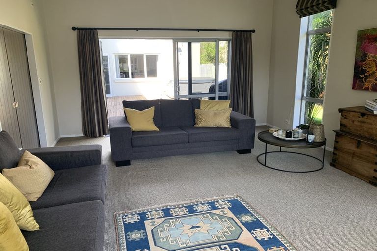 Photo of property in 20 Azure Place, Huntington, Hamilton, 3210