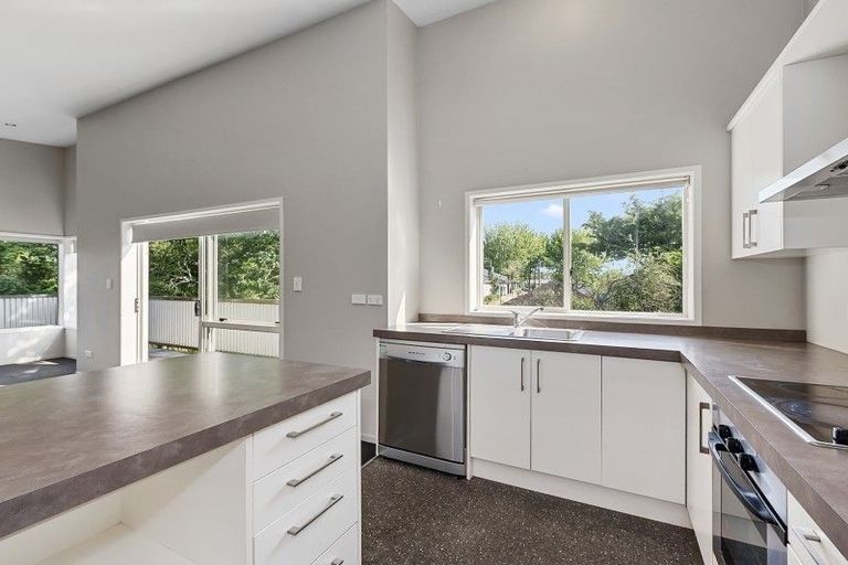 Photo of property in 93 Lake Road, Frankton, Hamilton, 3204