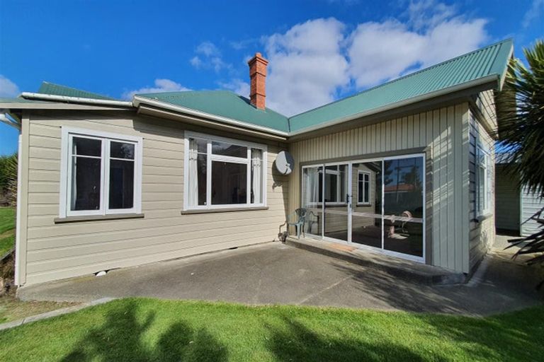 Photo of property in 1 Edward Street, Waimate, 7924