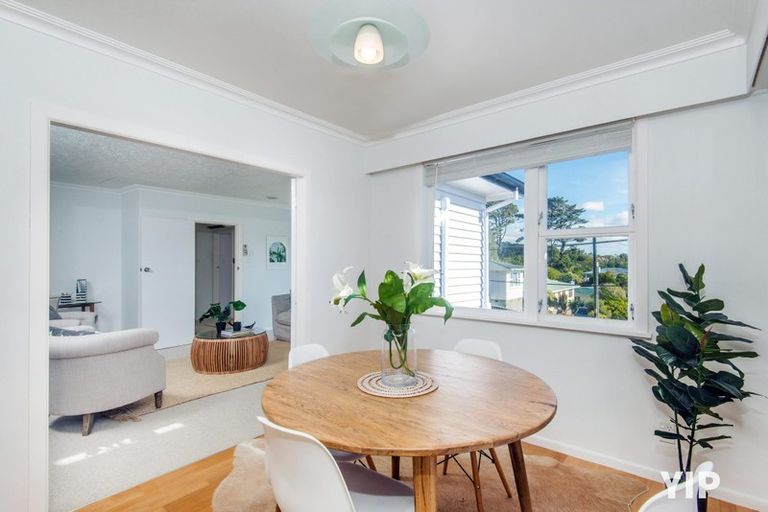 Photo of property in 23 Omega Street, Newlands, Wellington, 6037