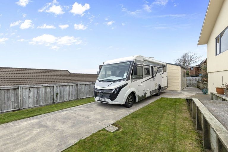 Photo of property in 64 Branch Road, Highlands Park, New Plymouth, 4312