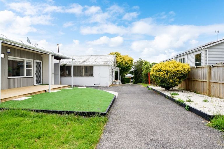 Photo of property in 2/7 James Road, Manurewa, Auckland, 2102