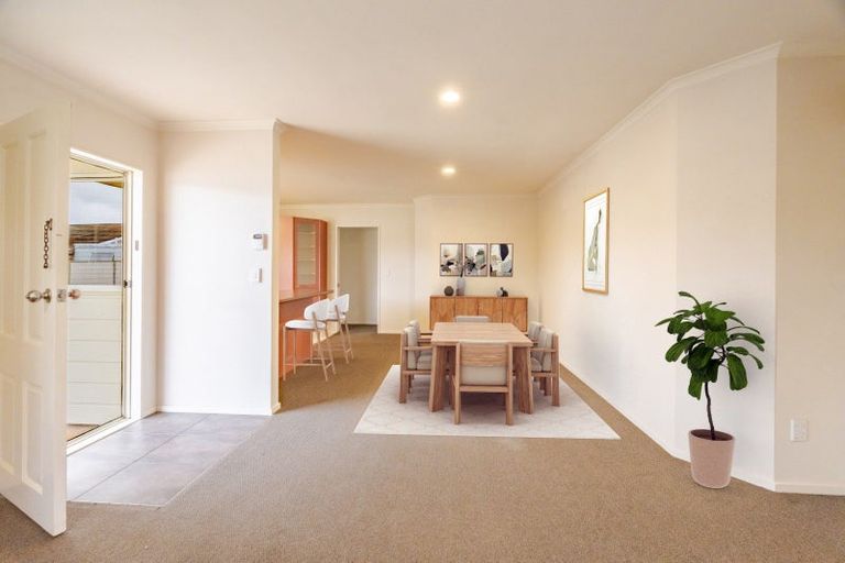 Photo of property in 6a Moeller Street, Taradale, Napier, 4112