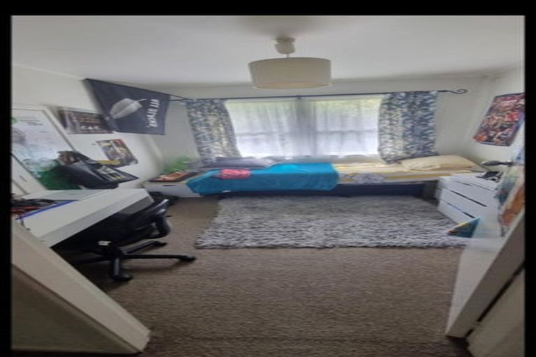 Photo of property in 3 Shackleton Grove, Stokes Valley, Lower Hutt, 5019