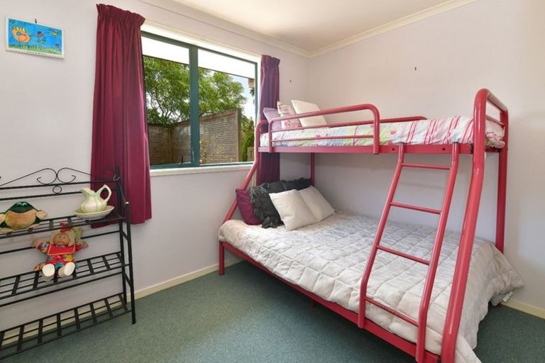 Photo of property in 67 Cabeleigh Drive, Helensville, 0800