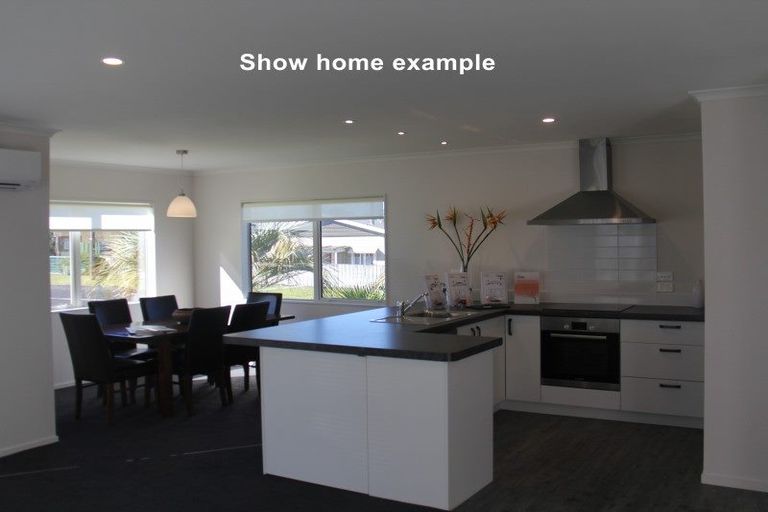 Photo of property in 19 Victoria Street, Coromandel, 3506