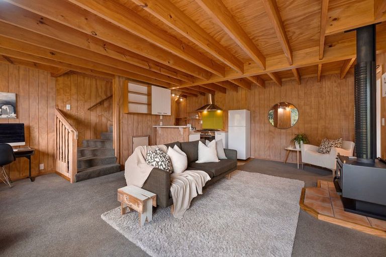 Photo of property in 30a Mackinnon Terrace, Sunshine Bay, Queenstown, 9300