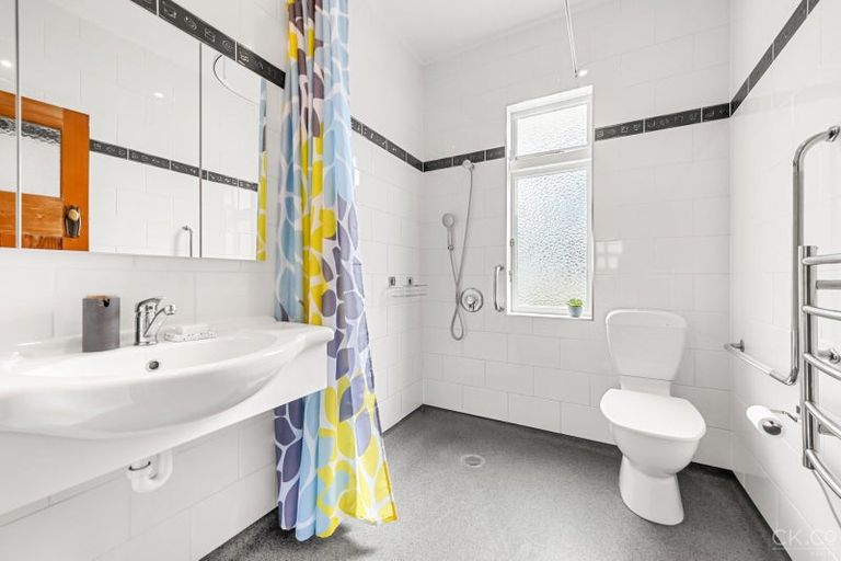 Photo of property in 79 Trafalgar Street, Waterloo, Lower Hutt, 5011