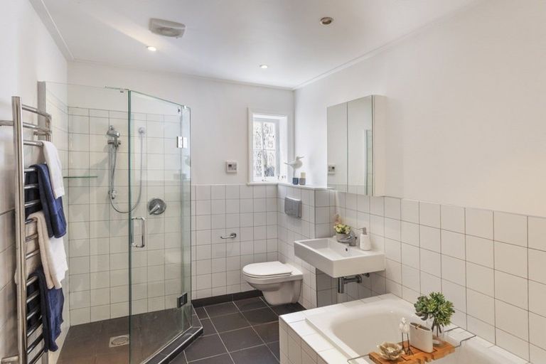 Photo of property in 101 Inglis Street, Seatoun, Wellington, 6022