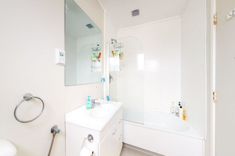 Photo of property in 163u9 Rongotai Road, Rongotai, Wellington, 6022