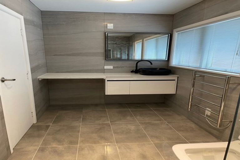 Photo of property in 2/1 Prangley Avenue, Mangere, Auckland, 2022