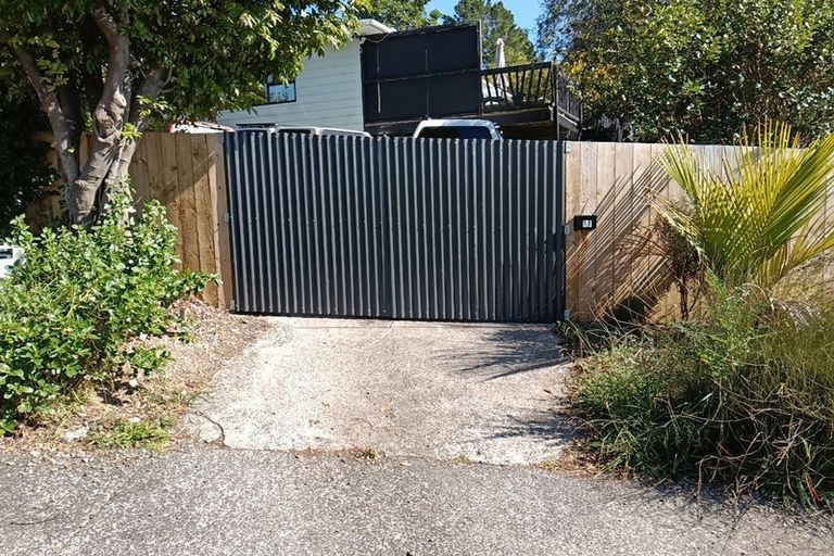 Photo of property in 11 Arde Place, Massey, Auckland, 0614