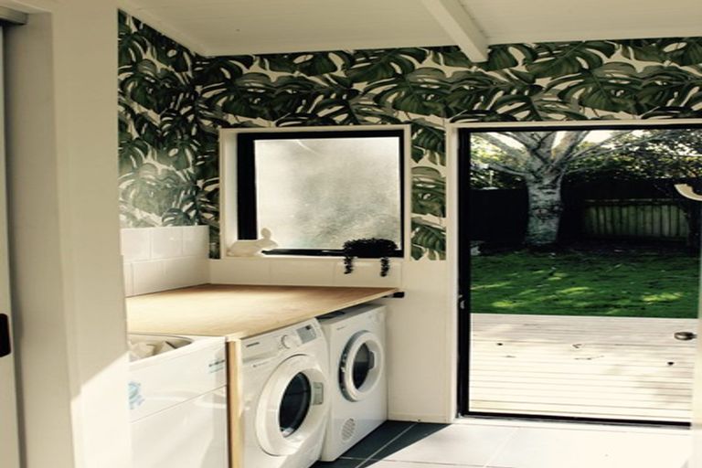 Photo of property in 10 Tokay Place, Huapai, Kumeu, 0810
