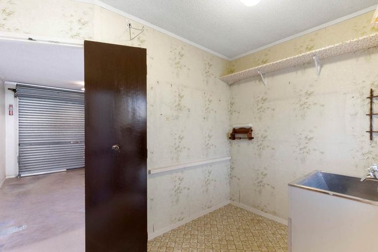 Photo of property in 2/27 Derrimore Heights, Clover Park, Auckland, 2019