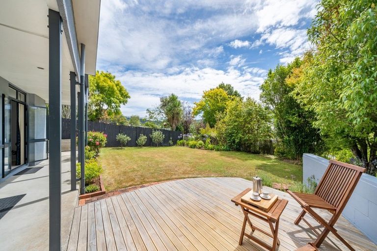 Photo of property in 22a Chatsworth Road, Silverstream, Upper Hutt, 5019