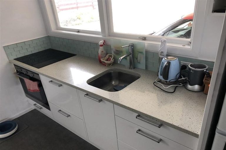 Photo of property in 3/11 Meeanee Quay, Westshore, Napier, 4110