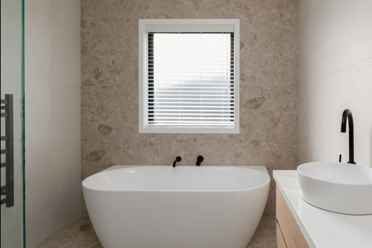 Photo of property in 25 Arihi Crescent, Frimley, Hastings, 4120