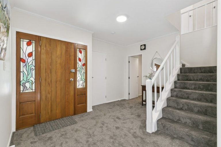 Photo of property in 37 Woodman Drive, Tawa, Wellington, 5028