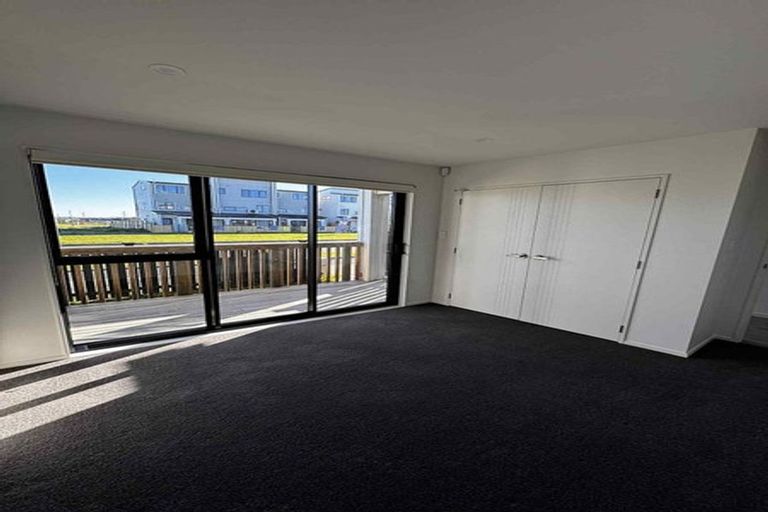 Photo of property in 16 Auranga Drive, Karaka, Papakura, 2113