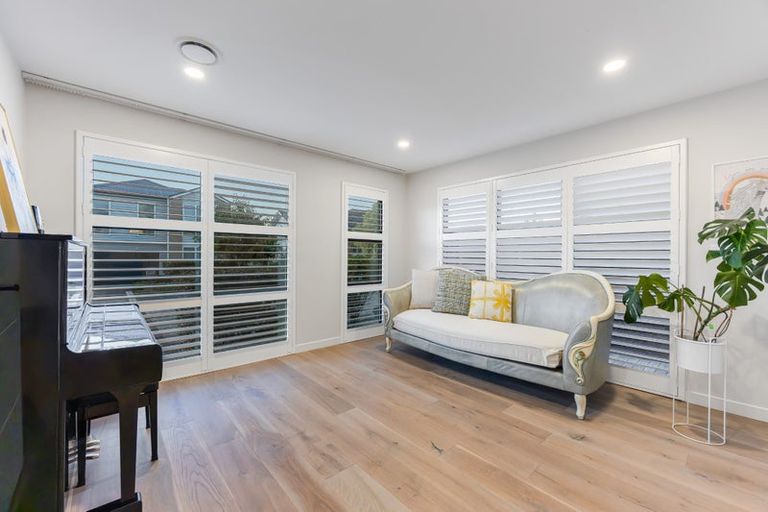 Photo of property in 6 Turutu Place, Long Bay, Auckland, 0630