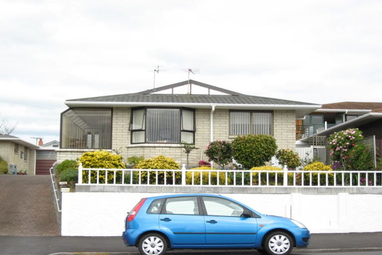 Photo of property in 2/504 Devon Street East, Strandon, New Plymouth, 4312
