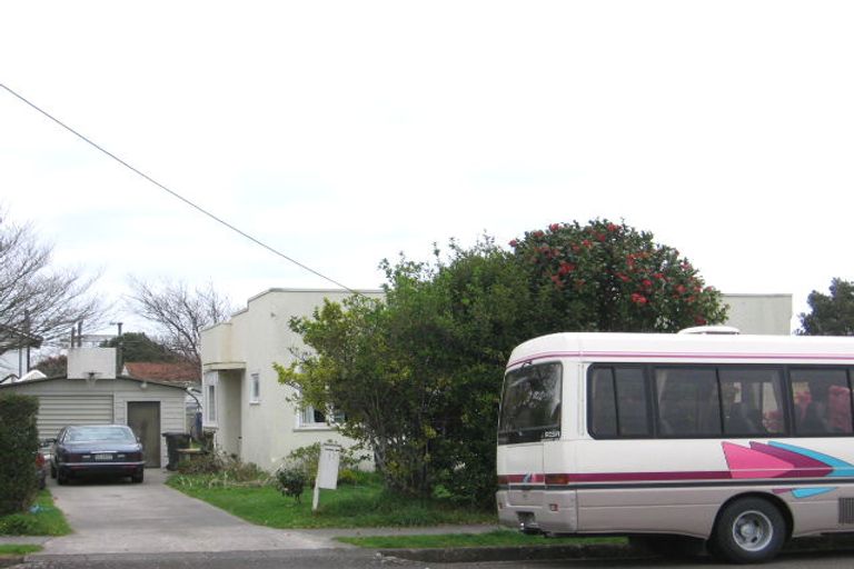 Photo of property in 15 Hannan Street, Levin, 5510