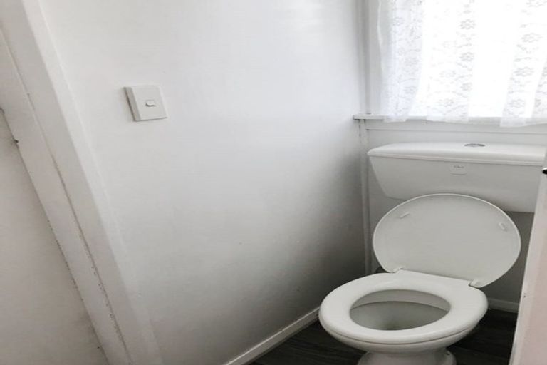 Photo of property in 198 Ngamotu Road, Spotswood, New Plymouth, 4310