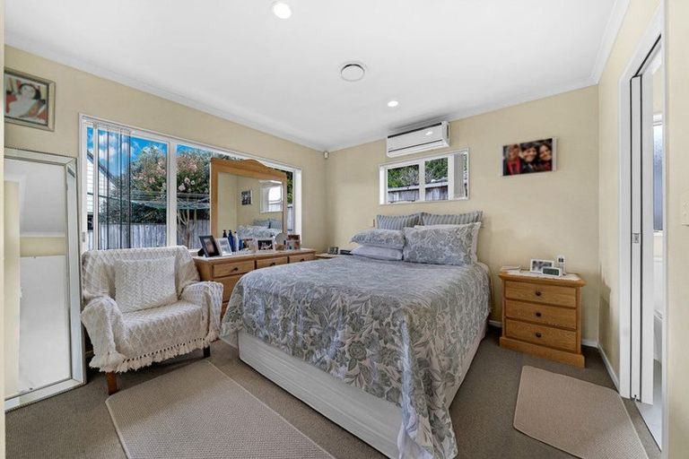 Photo of property in 12 Avonglen Court, Wattle Downs, Auckland, 2103