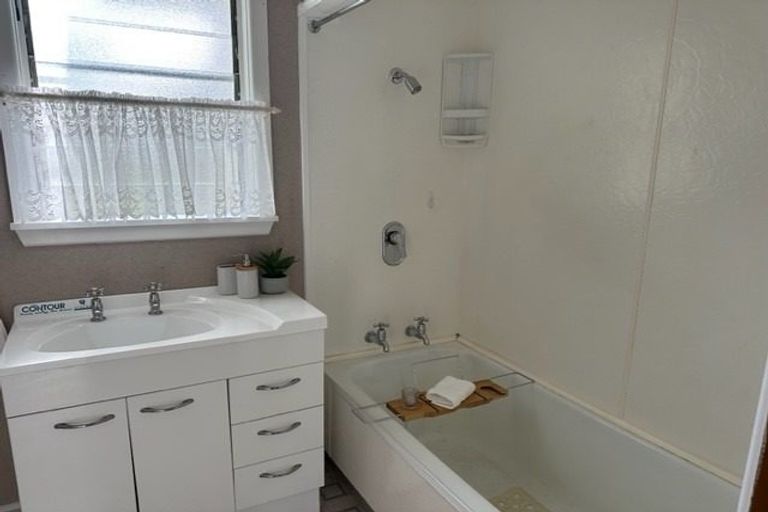 Photo of property in 111 Garnett Street, Raureka, Hastings, 4120