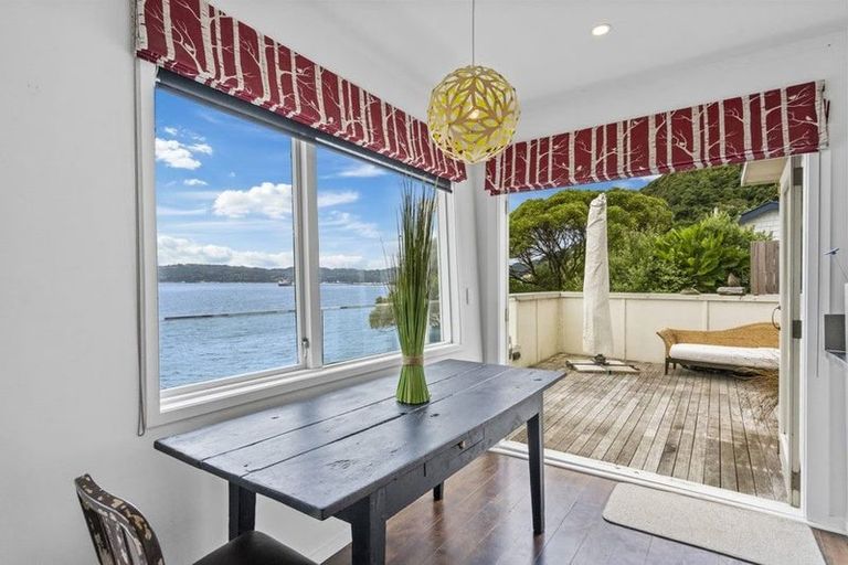 Photo of property in 515 Marine Drive, Sunshine Bay, Lower Hutt, 5013