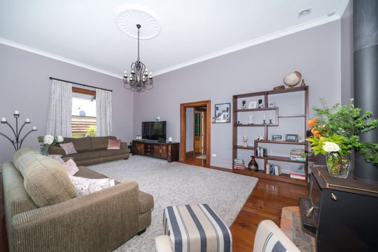 Photo of property in 1 Tamar Street, Rongotea, 4476