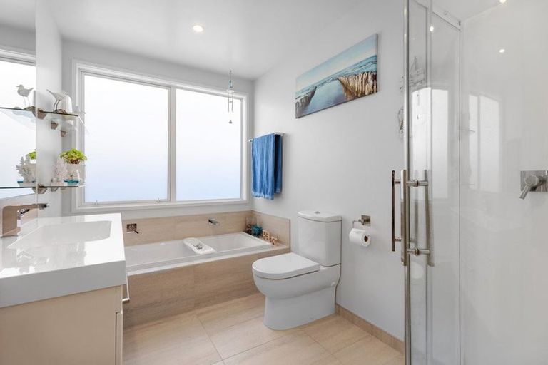 Photo of property in 106 Coast Boulevard, Papamoa Beach, Papamoa, 3118