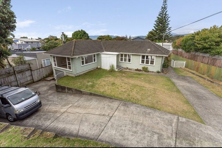 Photo of property in 9 Bluegum Road, Paraparaumu Beach, Paraparaumu, 5032