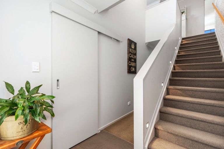 Photo of property in 18 Ko Place, Pyes Pa, Tauranga, 3112