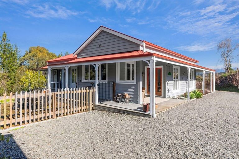 Photo of property in 2322 Moutere Highway, Lower Moutere, Upper Moutere, 7175