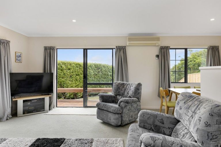 Photo of property in 1/19 Brunette Drive, Acacia Bay, Taupo, 3330