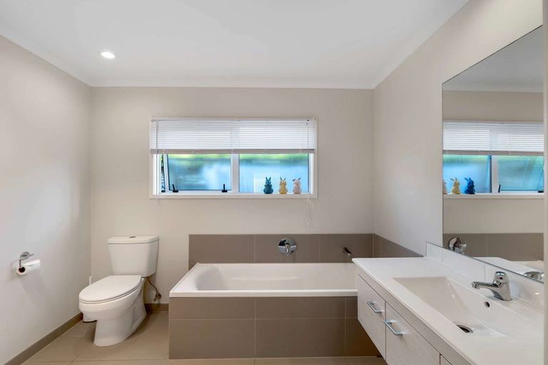 Photo of property in 37 Cape Cod Drive, Gulf Harbour, Whangaparaoa, 0930