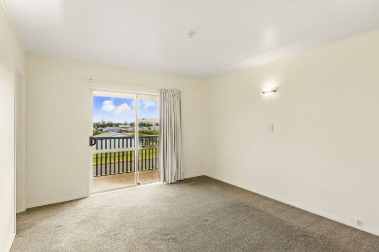 Photo of property in 9 Takitimu Street, Waitarere Beach, Levin, 5510