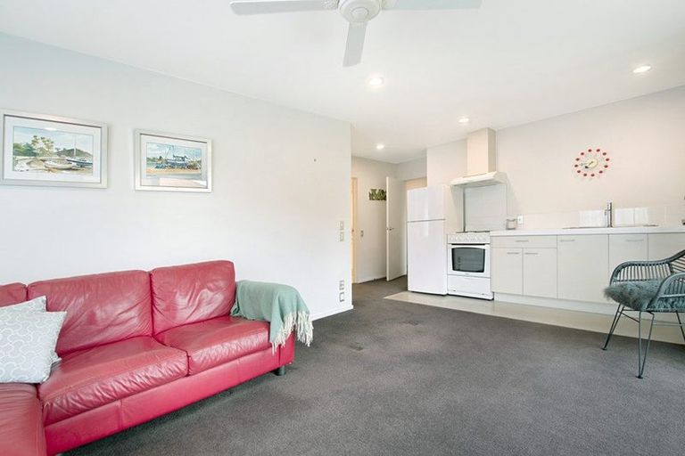 Photo of property in 21 Hendrika Court, Hobsonville, Auckland, 0618