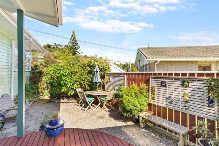 Photo of property in 1 Jay Street, Paparangi, Wellington, 6037