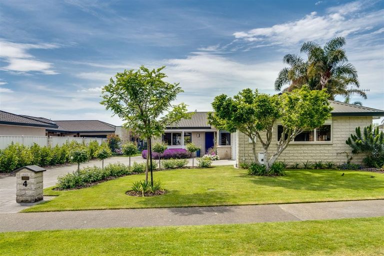 Photo of property in 4 Gresham Place, Taradale, Napier, 4112