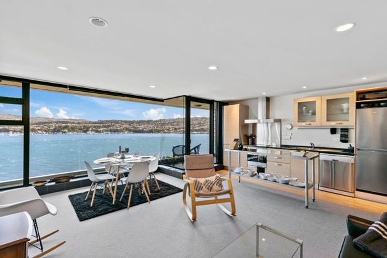 Photo of property in Shelley Bay Terraces, 3/61 Maupuia Road, Maupuia, Wellington, 6022
