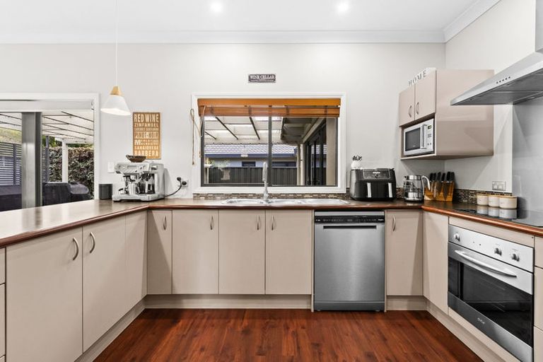 Photo of property in 1 Pinotage Drive, Greenmeadows, Napier, 4112