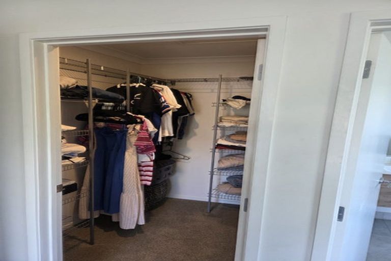 Photo of property in 38 Cockayne Crescent, Sunnynook, Auckland, 0620