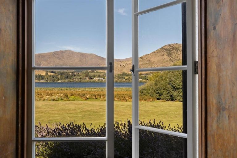 Photo of property in 2 Marshall Avenue, Lake Hayes, Queenstown, 9371