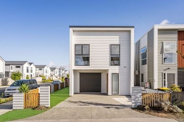 Photo of property in 27 Lili Chen Way, Mangere Bridge, Auckland, 2022