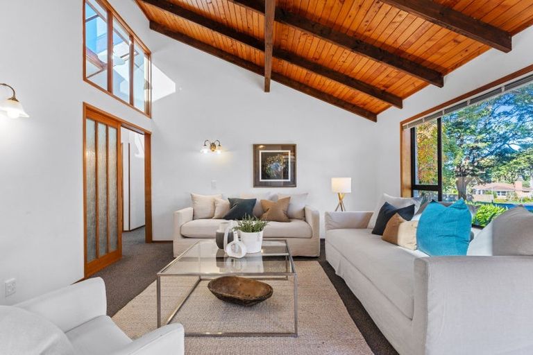 Photo of property in 5 Totara Grove, Hillcrest, Auckland, 0627